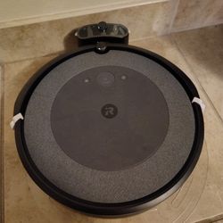 iRobot Roomba i3 EVO  