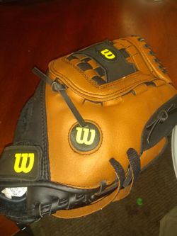 Wilson youth glove a300 brand new