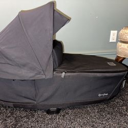 Cybex Priam Bassinet / Carry Cot