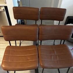 4 Stools 