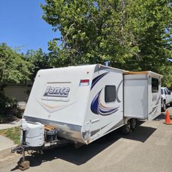 Lance 2014 Travel Trailer 