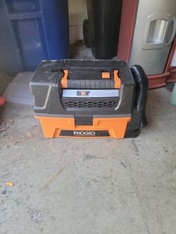 Industrial vacuum cleaner wet and dry