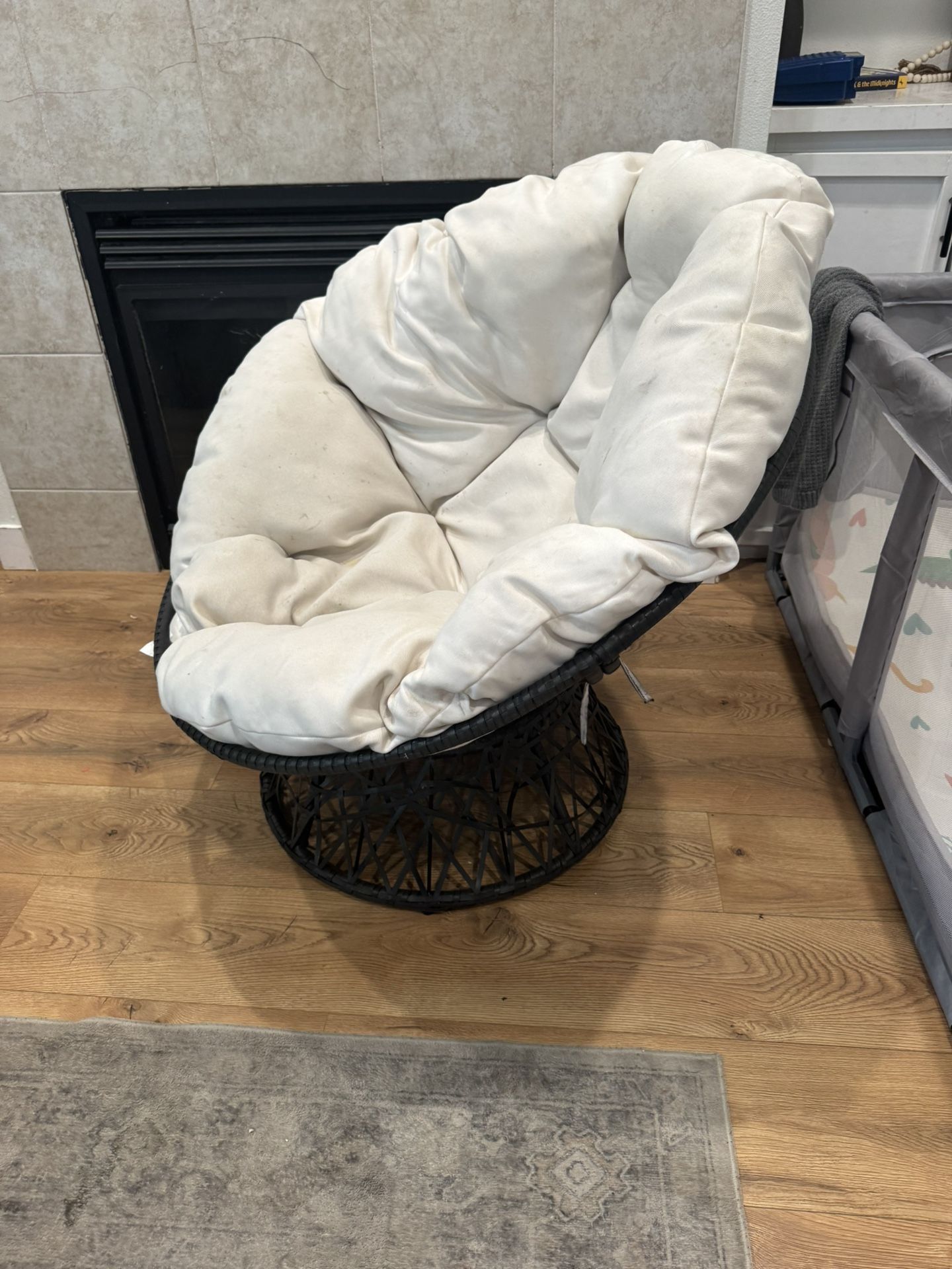 Papasan Chair with White Round Pillow-Top Cushion and Black Frame 205