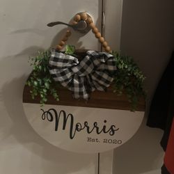 Morris Hanging Name Plate