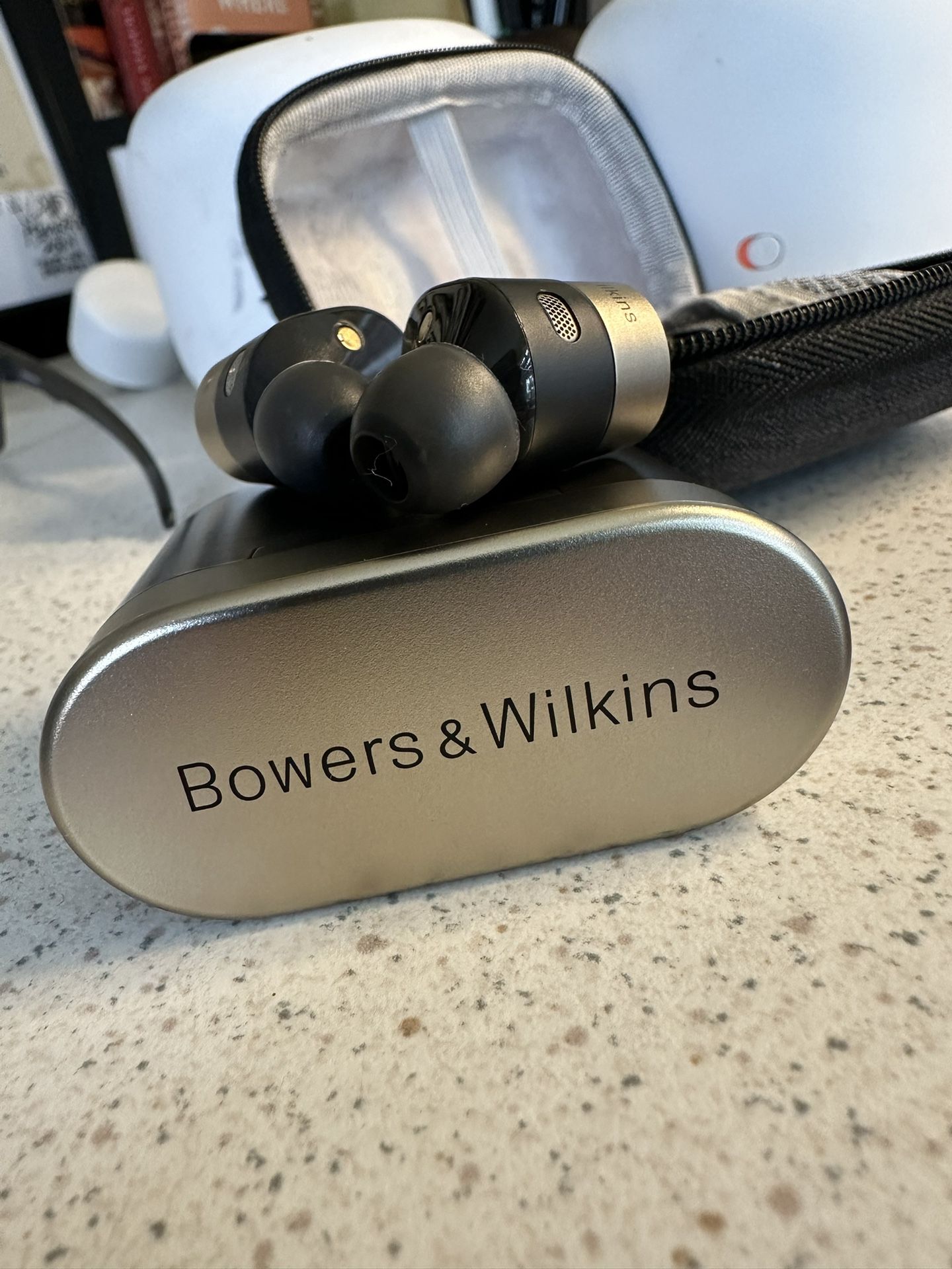 Bowers & Wilkins Pi7 Headphones + Travel Case