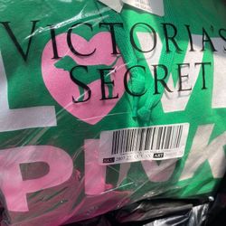Victoria’s Secret PINK OG Pullover Hoodie