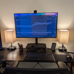 Samsung 4K monitor with stand & Box