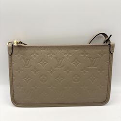AUTHENTIC LOUIS VUITTON Monogram leather CarryAll pochette (Beige)