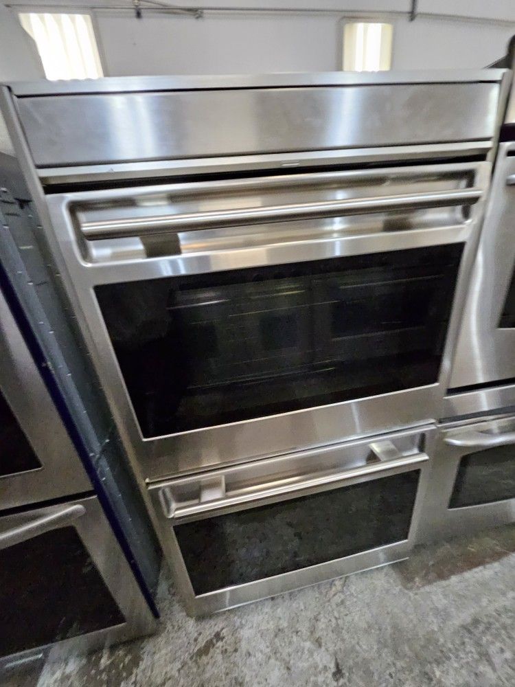 30" WOLF DOUBLE OVEN STAINLESS STEEL