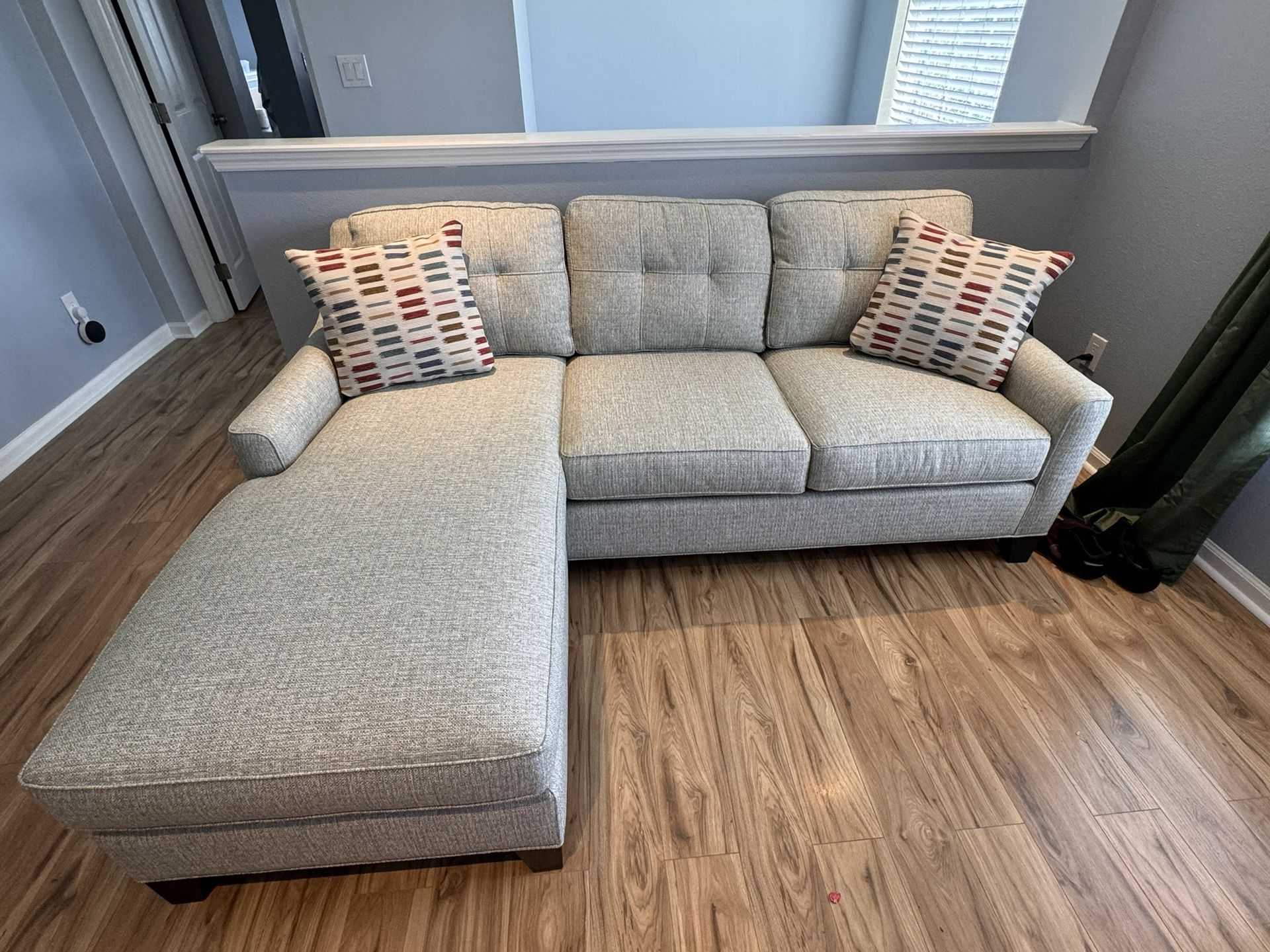 Cindy Crawford Home Collection Sofa with Chase (Gel Foam Mattress)