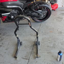 MOTORCYCLE REAR STAND