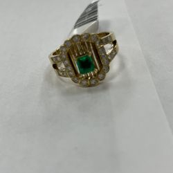 LADIES RING 18KT, .26ctw NATURAL DIAMOND, SIZE 8, 6.8 GRAMS 