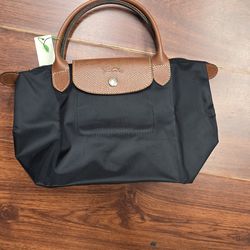 Longchamp M black