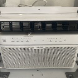 Toshiba Window Ac 12,000 Btu With Remote