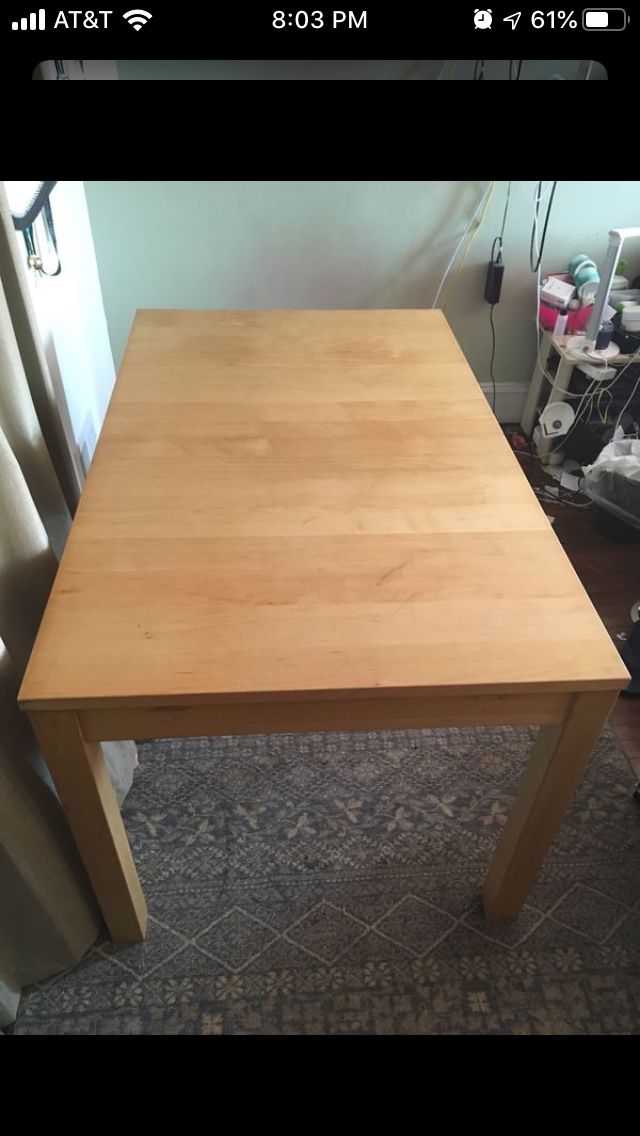 Free Dinning table