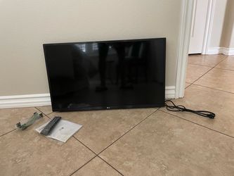32 inch LG TV