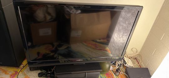 39” Insignia LCD TV