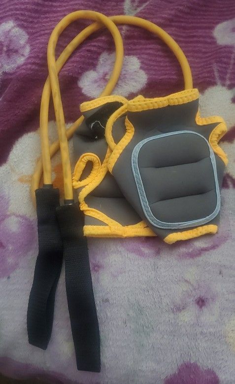 RESISTANCE ROPE AND WEIGHTED GLOVES