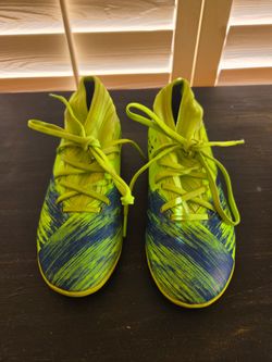 Soccer cleats