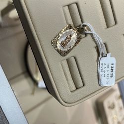 Virgin Mary Pendant 