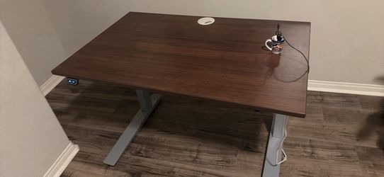 Herman Miller Jarvis fully adjustable 40 x 27