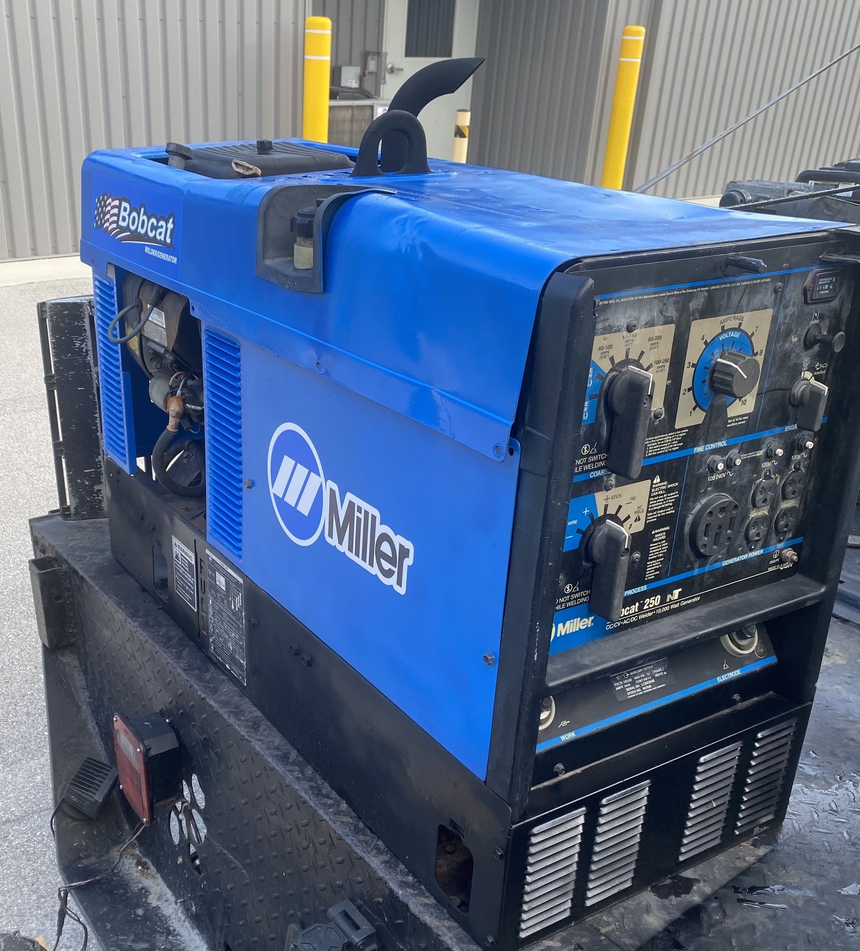 Miller Bobcat 250 NT 10,000 watt generator and welder gasoline powered only 456 hours . fresh tune up and ready to work. New filters , oils, gas, spar