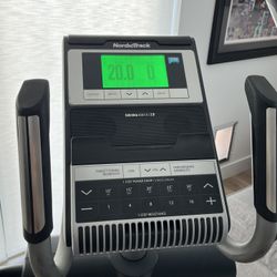 Nordic Track Audiostrider 990 Pro Elliptical. Works Perfectly