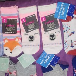 NEW 15 PAIRS of Ladies Socks (8 sizes 4 - 11) & ( 7 Sizes 4 - 10)