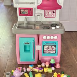 Little Tikes Play kitchen Set With Accessories 
