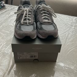 New Balance 990v4 Grey And Silver 