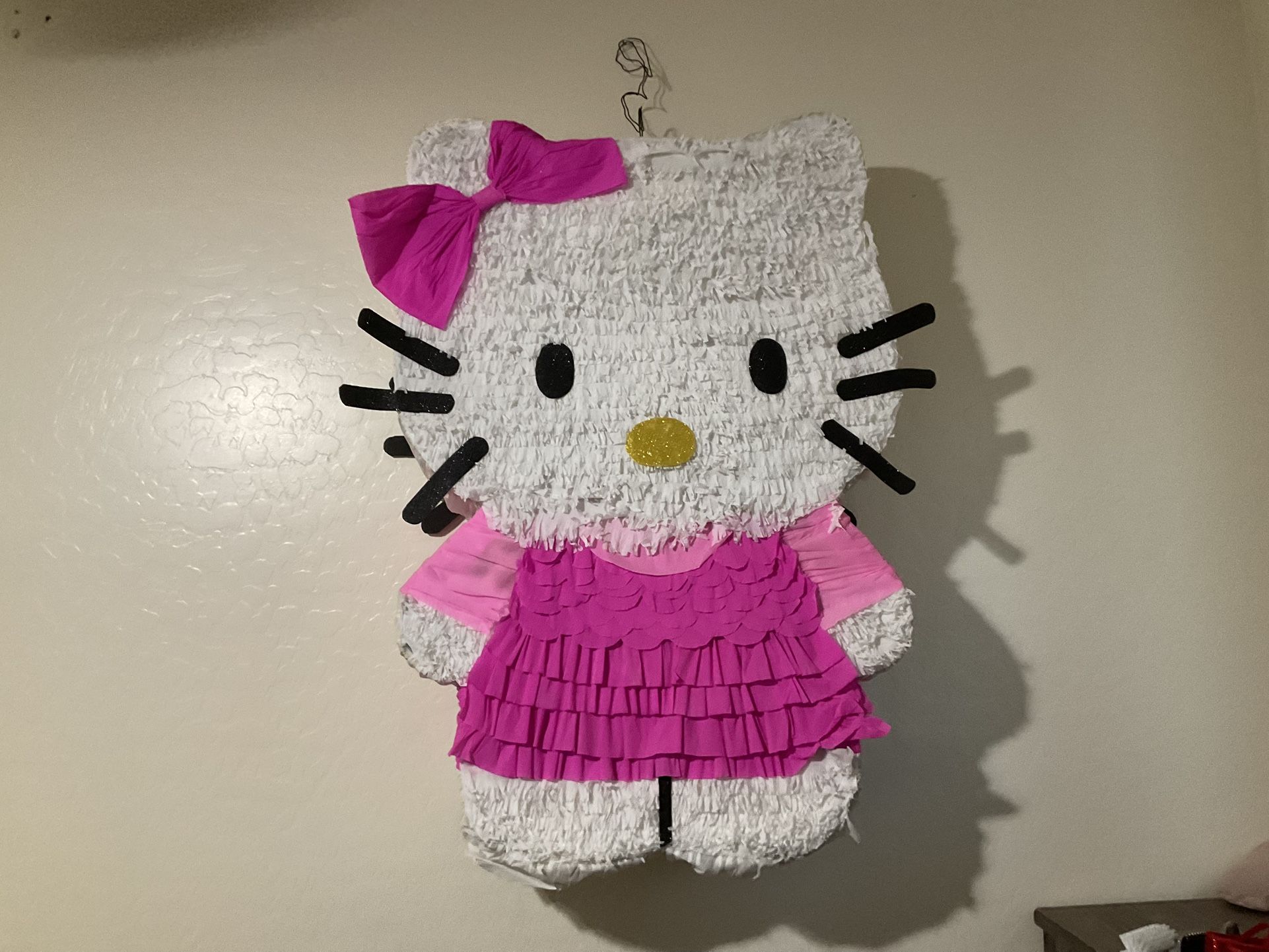 Hello Kitty Piñata