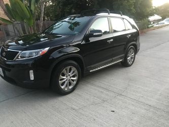 2015 Kia Sorento ex low miles/smog certified/garage kept/Pristine shape/ pearl black color/ loaded with extras