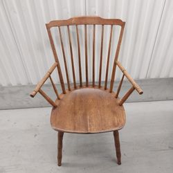 ELEGANT  ANTIQUE  SIDE  CHAIR