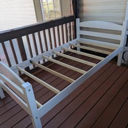 TWIN SIZE BED NON SMOKING HOME 
