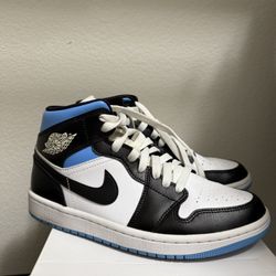 Air Jordan 1 MID