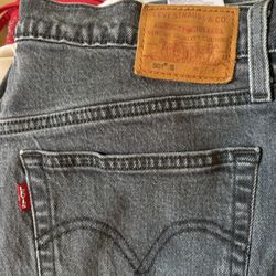 Women’s Levi’s Size W30 L28