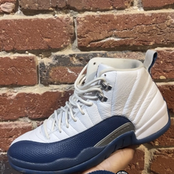 Jordan 11 legend blue size 8