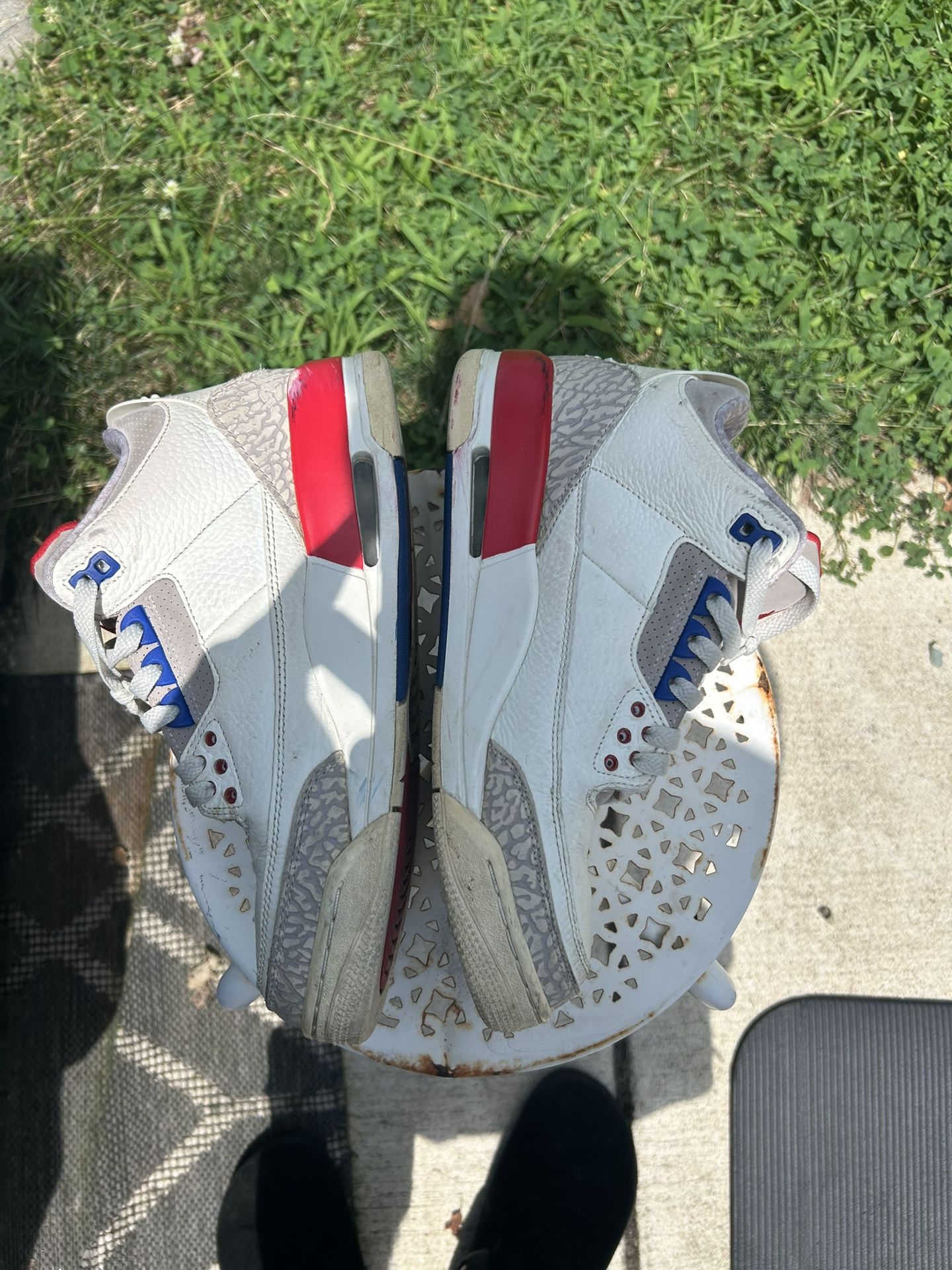 International 3 Lightly Worn
