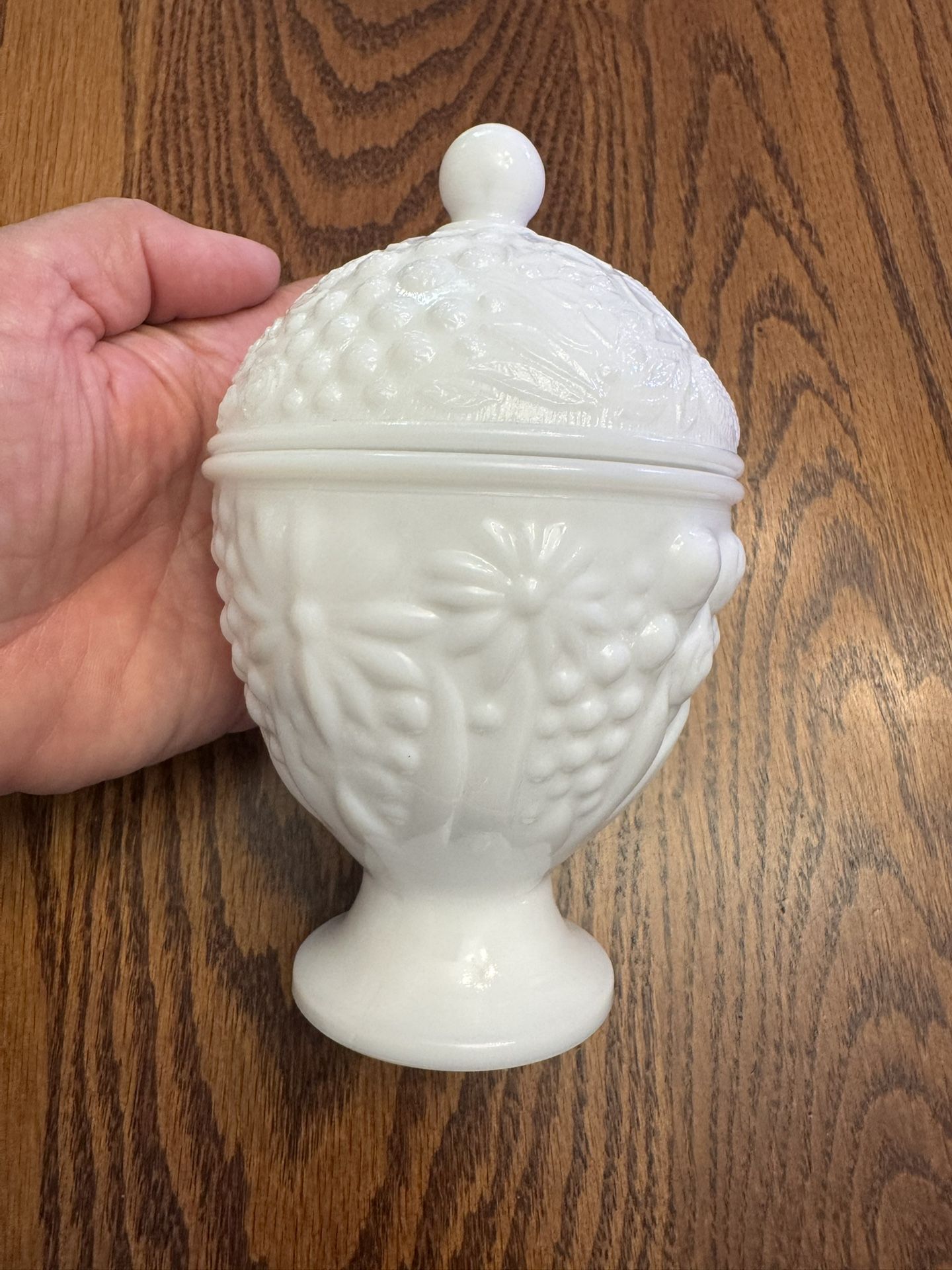 MILKGLASS: Fruit Design, AVON, Vintage