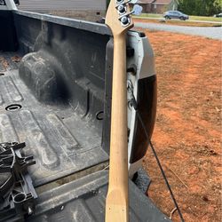 Guitar neck