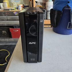 APC BackUPS Pro 1500