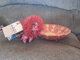Handmade Ugandan Basket And Lion.Made Of Native Materials