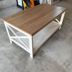 Farmhouse Style Coffee Table 