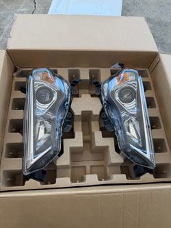 Toyota 4runner 2023 headlights OEM