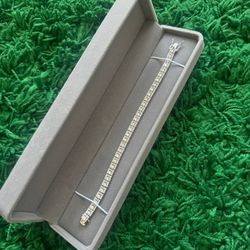 VVS1 Moissanite Triple Link Bracelet