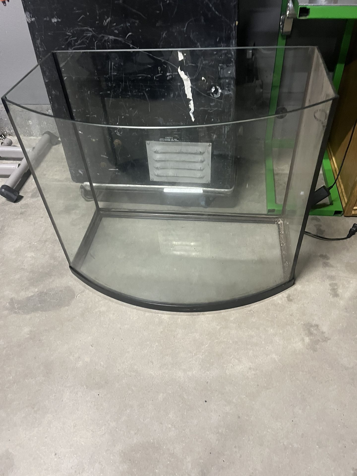 25-27 gallon bow front tank