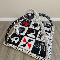High Contrast Black/White Baby Activity Gym