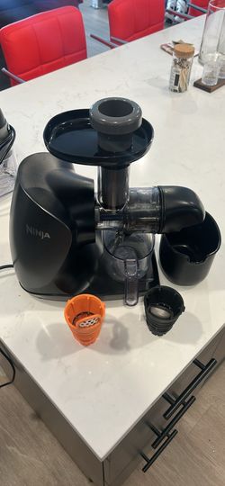 Ninja JC101 Cold Press Juicer Pro Slow Masticating Juicer Black