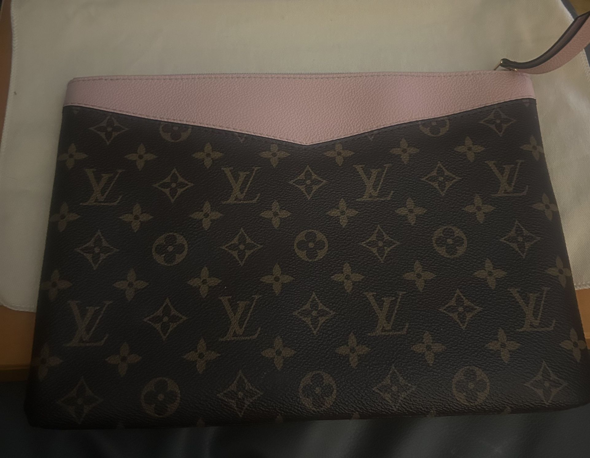 Louis Vuitton Daily Pouch