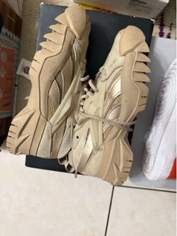 Reebok size youth 6.5